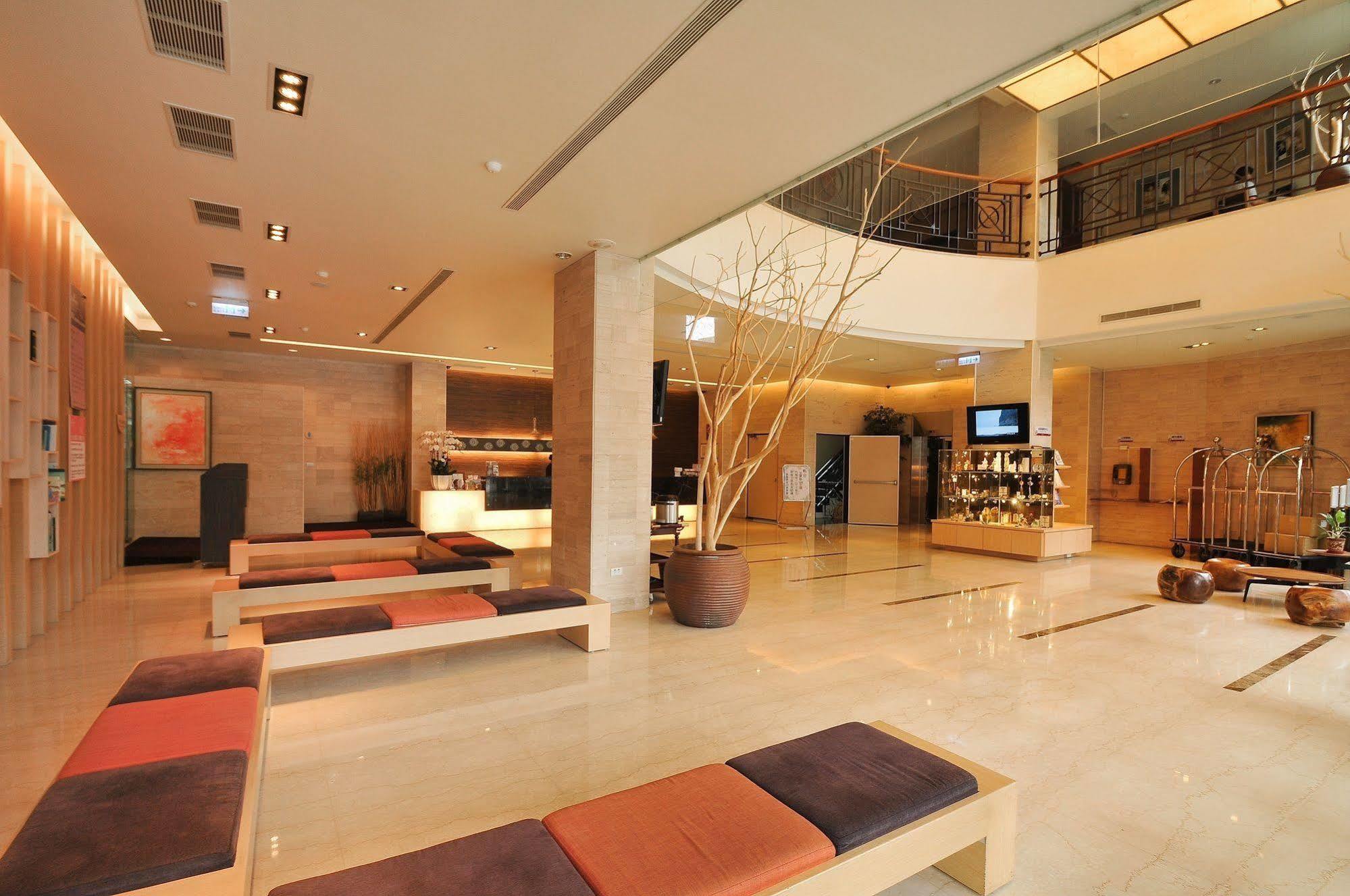 Crownshine Resort Джиаоси Екстериор снимка