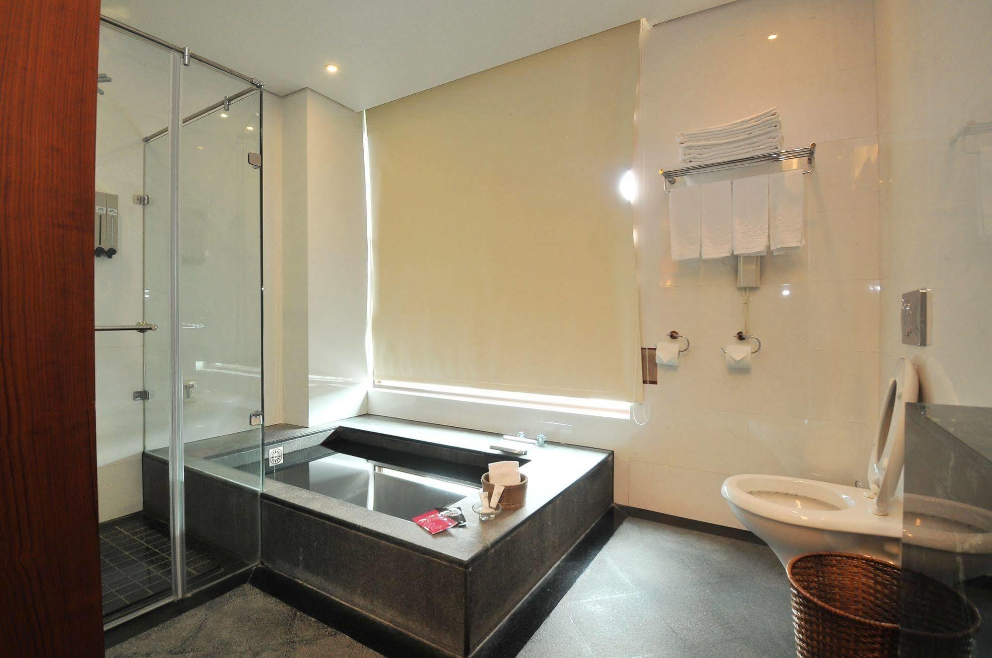 Crownshine Resort Джиаоси Екстериор снимка
